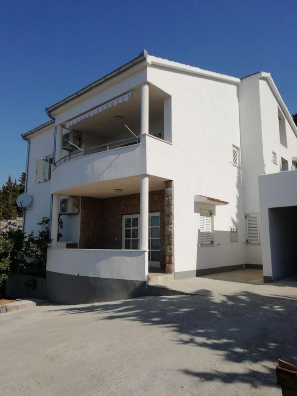 Apartment Ante Starigrad Paklenica Exterior photo